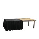 Podiumrok zwart, lengte 1 meter, hoogte 60 cm.